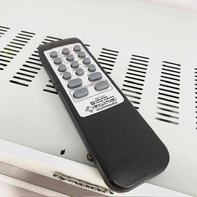 AMPLIFICATORE DIGITALE PER KARAOKE AUNA AMP 9200W CON TELECOMANDO