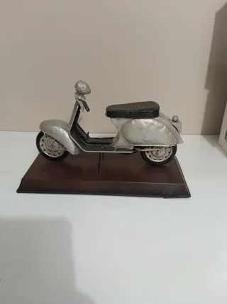 Vespa Decorativa Metálica