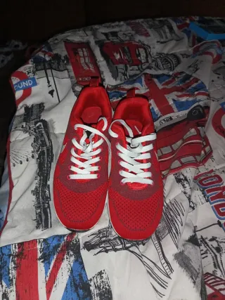 Zapatillas rojas
