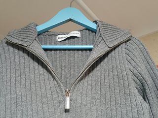 Jersey Bershka gris talla S