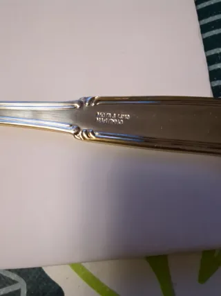 Cubertería de acero inoxidable con baño oro 24 k