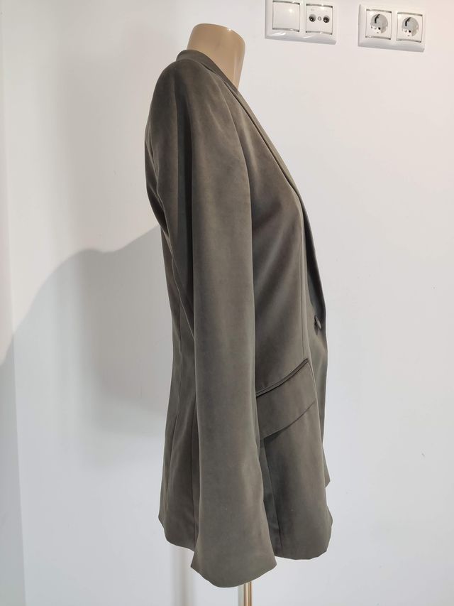 Blazer material tipo melocotón marrón grisáceo