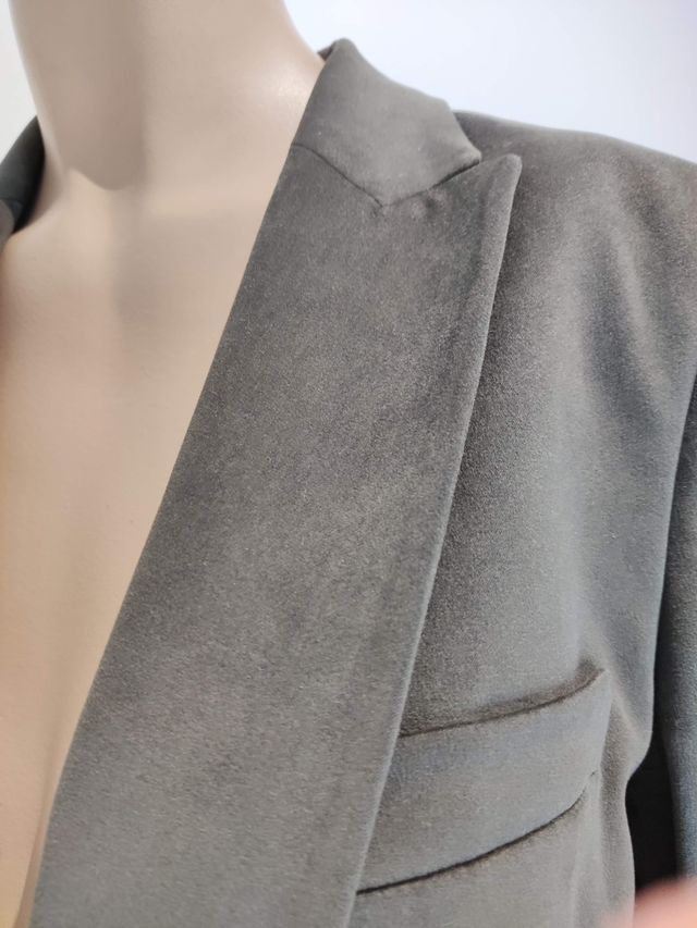 Blazer material tipo melocotón marrón grisáceo