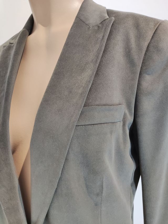 Blazer material tipo melocotón marrón grisáceo