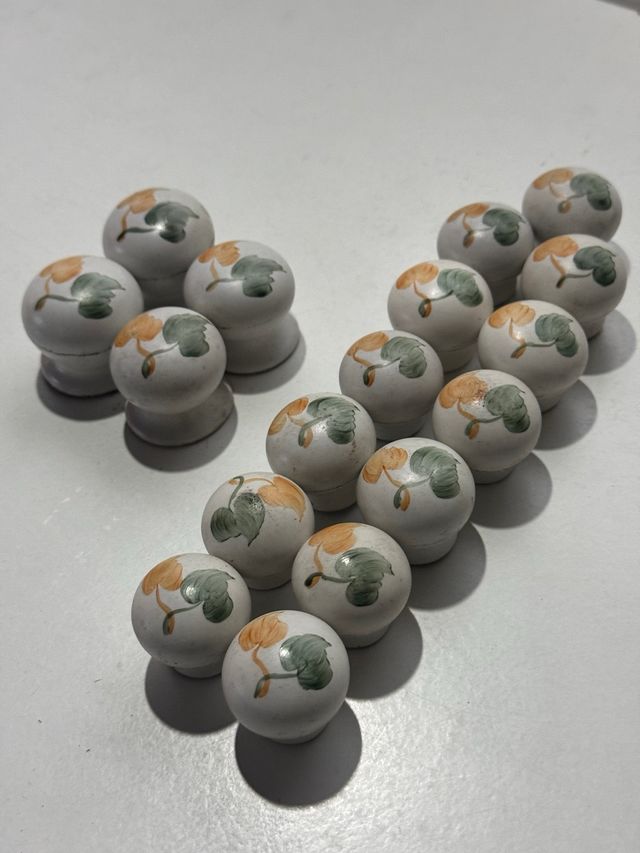 Pomos de Porcelana Pintados a Mano