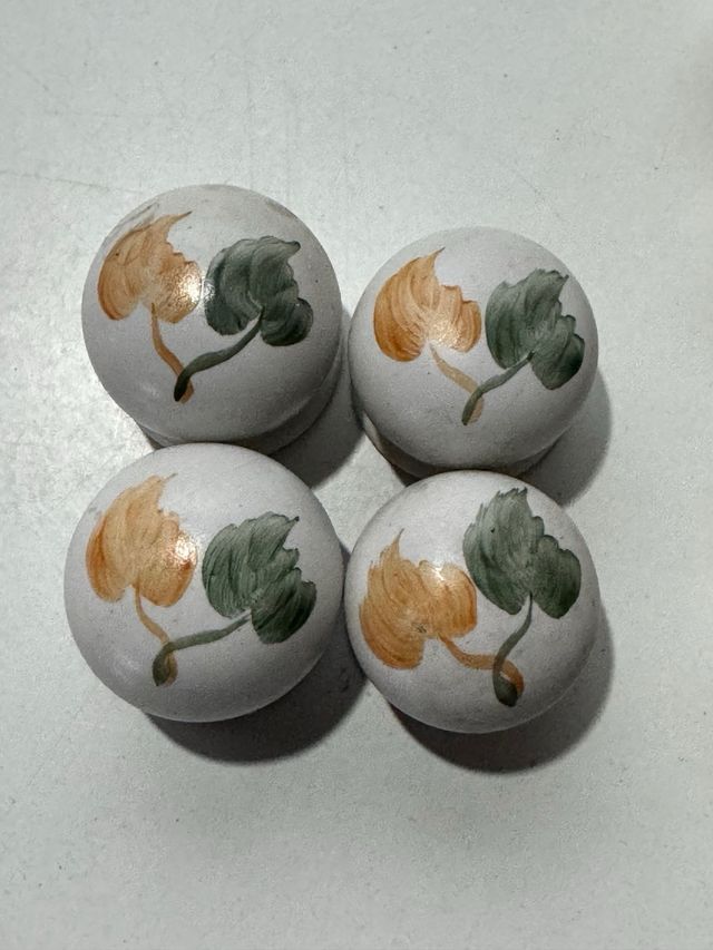 Pomos de Porcelana Pintados a Mano