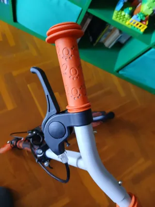 Patinete infantil con freno y luces