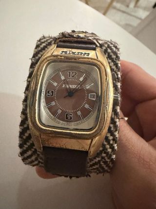 Reloj Nixon Dorado y Marrón