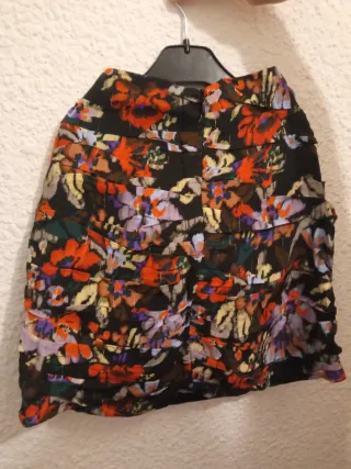 Falda mini Zara estampada
