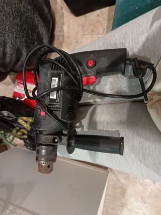 Taladro de percusión 750W