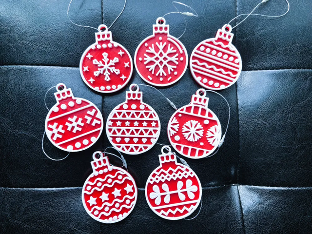 Adornos Navideños Bolas Rojas y Blancas