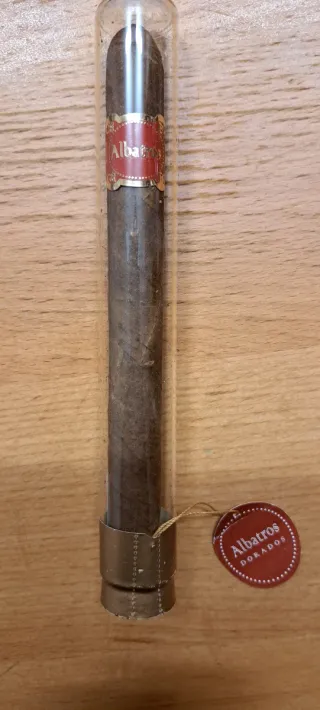 Puro Albatros Dorados en tubo