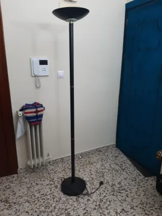 Lámpara de pie moderna