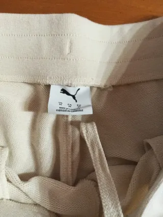 Pantalón corto Puma beige