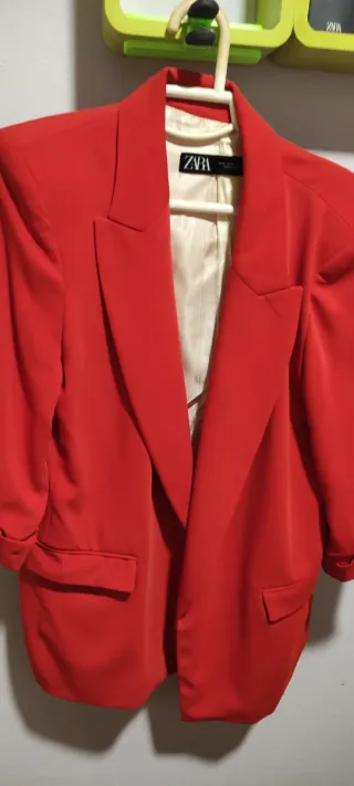 Chaqueta Zara Roja Mujer