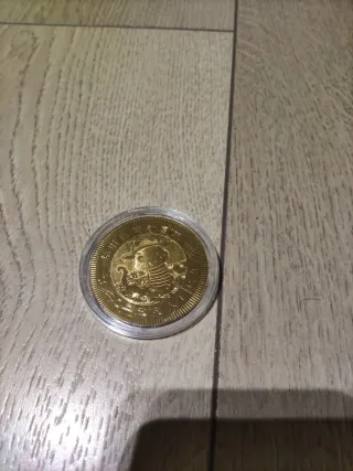 Lote de 31 monedas conmemorativas coleccionables