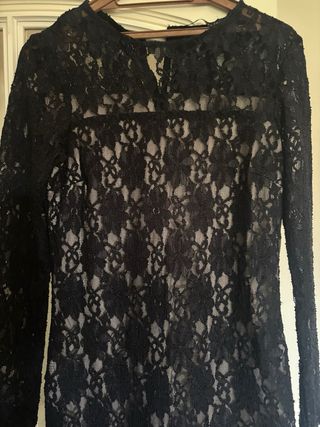 Vestido de encaje negro para fiesta