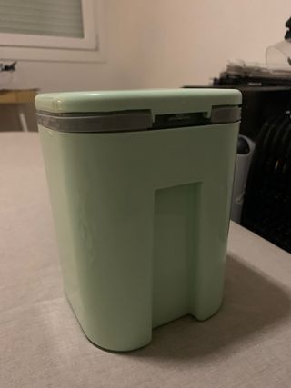 Cubo basura pequeño