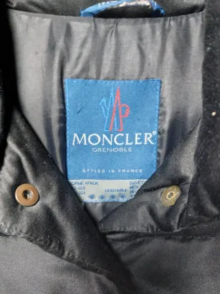 Piumino Moncler nero donna