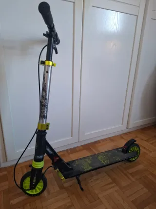 Patinete Oxelo con freno 6-9 años