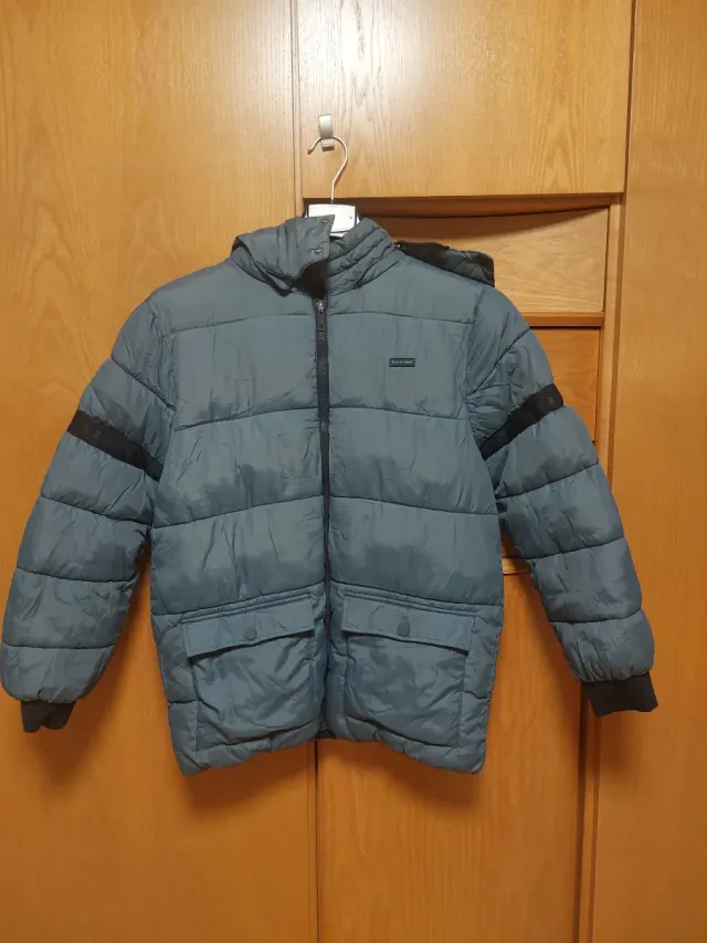 Abrigo acolchado niño azul. Mayoral.