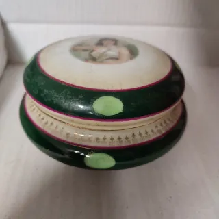 Antiguo joyero bombonera porcelana Austria S.XIX