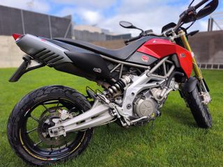 Aprilia Dorsoduro 750
