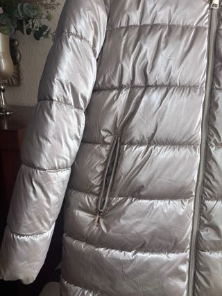 Abrigo reversible pelo metalizado dorado