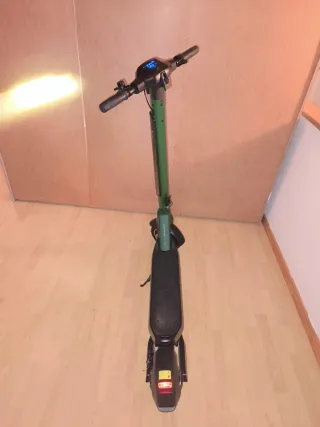 Patinete Eléctrico Verde