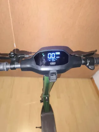 Patinete Eléctrico Verde