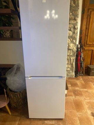 Nevera combi NO FROST NEW POL.