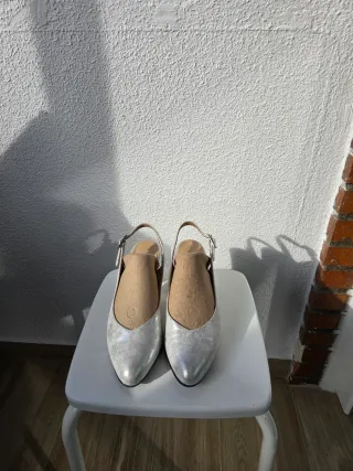 Zapatos de fiesta plateados tacón