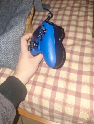 PS4 (PlayStation 4) + Controller Nacon Blu