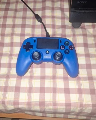 PS4 (PlayStation 4) + Controller Nacon Blu