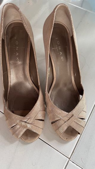 Zapatos de tacón Jonak dorados talla 40