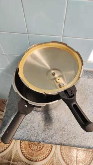 Olla a presión Tefal 6L