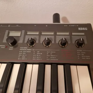 Korg R3 Sintetizador