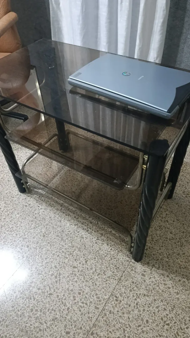 Mesa de cristal para TV