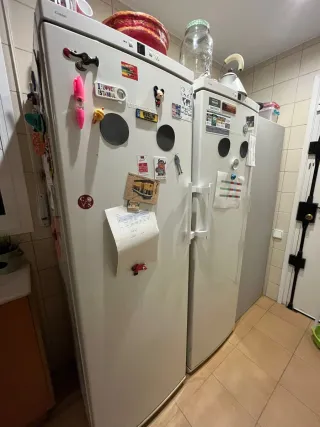 Nevera vertical y congelador Liebherr