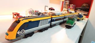 Treno e auto LEGO in vendita