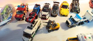 Treno e auto LEGO in vendita