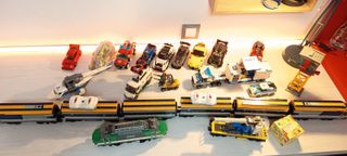 Treno e auto LEGO in vendita