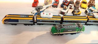 Treno e auto LEGO in vendita