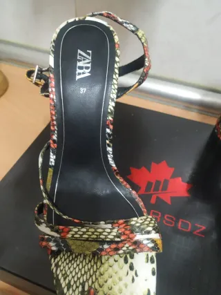 Zapatos de tacón Zara plataforma estampado serpien