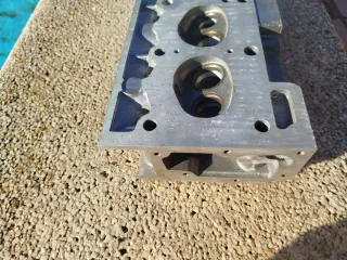 Culata de motor Renault 4 L - R 8 -R 5  tl .gtl