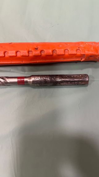 Hilti T6 S Martillo Perforador con cabezal y broca