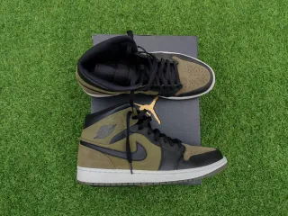 Nike Jordan 1 Mid Negro y Verde Oliva
