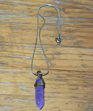 Colgante amatista y cadena plateada