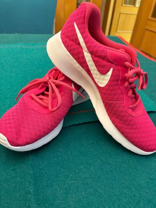 Zapatillas Nike Rosas y Blancas
