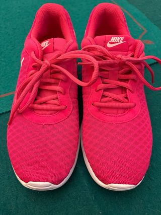 Zapatillas Nike Rosas y Blancas